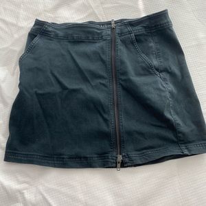 American Eagle Zipper Skirt